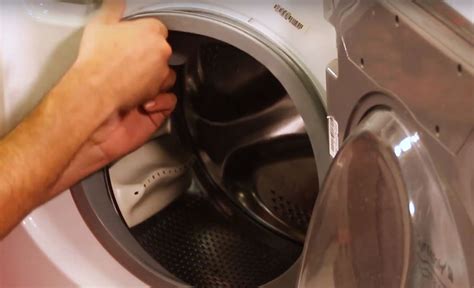 remplacer joint hublot lave linge|Comment changer le joint de hublot d'une machine à laver.